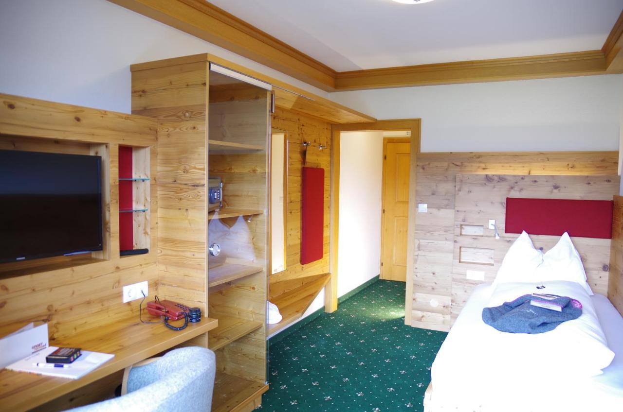 Hotel Berghof Ramsau am Dachstein Ngoại thất bức ảnh